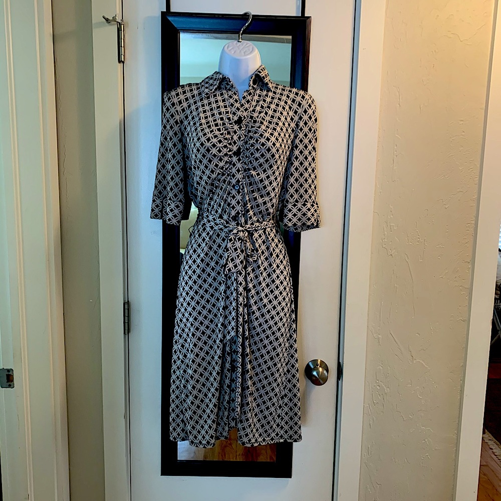 Laundry by Shelli Segal, Sz 4 button front dress.